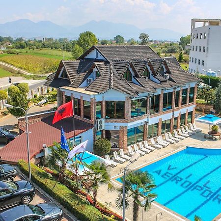 Hotel Vila Aeroport Rinas ภายนอก รูปภาพ