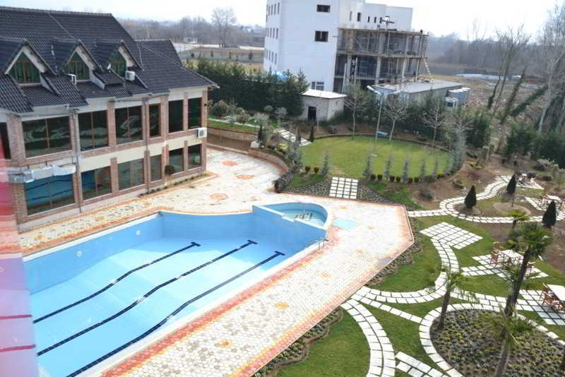 Hotel Vila Aeroport Rinas ภายนอก รูปภาพ
