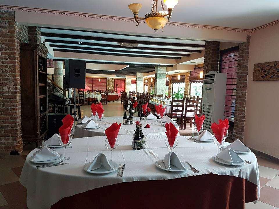 Hotel Vila Aeroport Rinas ร้านอาหาร รูปภาพ