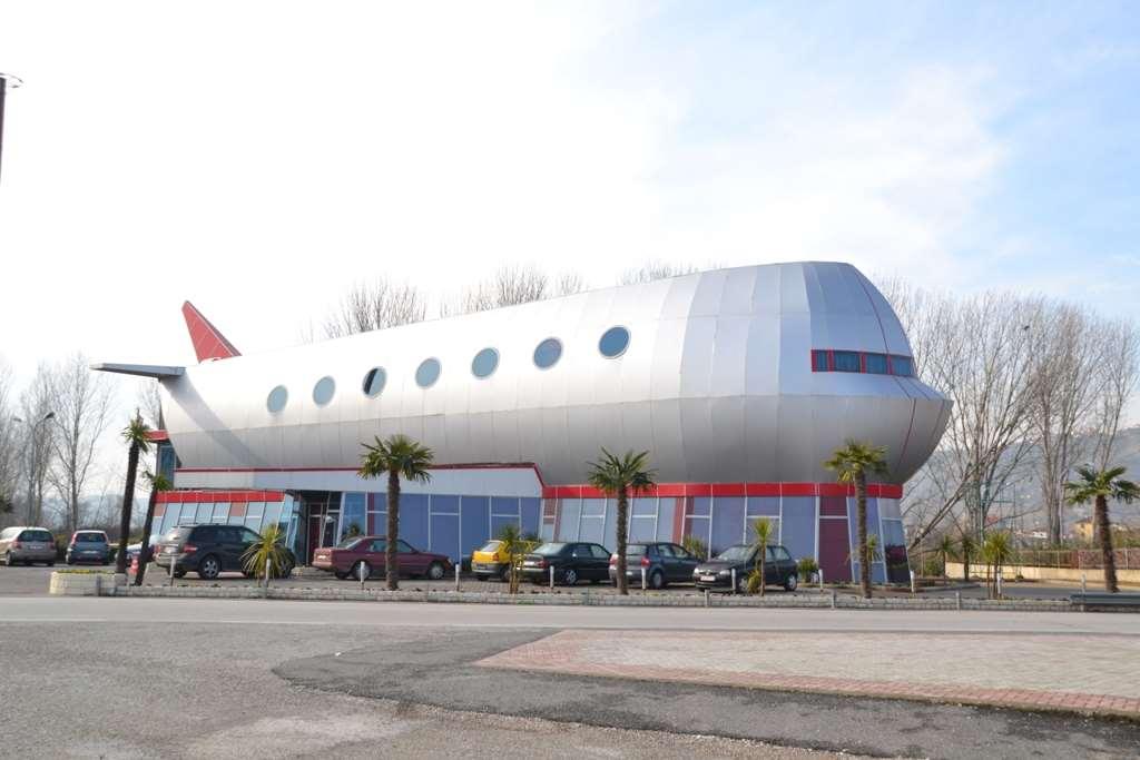 Hotel Vila Aeroport Rinas ภายนอก รูปภาพ